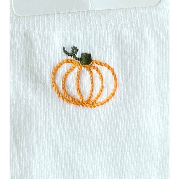 Little English White Pumpkin Embroidered Socks NWT Small/Age 3-4-5-6-7 Girl Boy - Picture 2 of 5